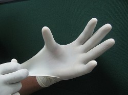 Găng tay bảo hộ y tế dùng một lần